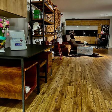 Underground Apartment Bratislava-Nivy Экстерьер фото