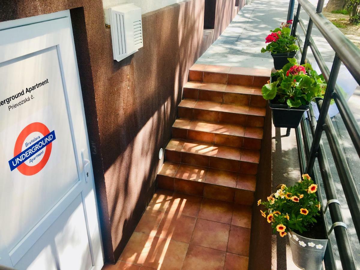 Underground Apartment Bratislava-Nivy Экстерьер фото